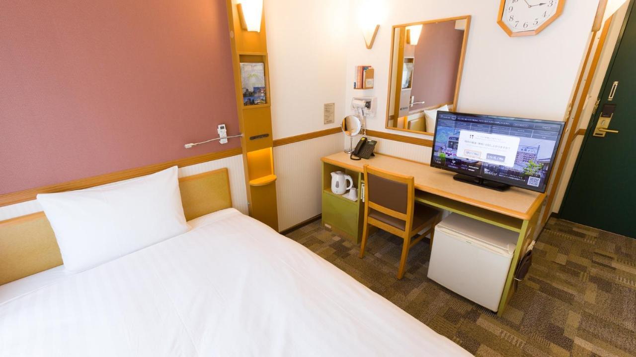 Toyoko Inn Kanazawa-Eki Higashi-Guchi Exterior foto