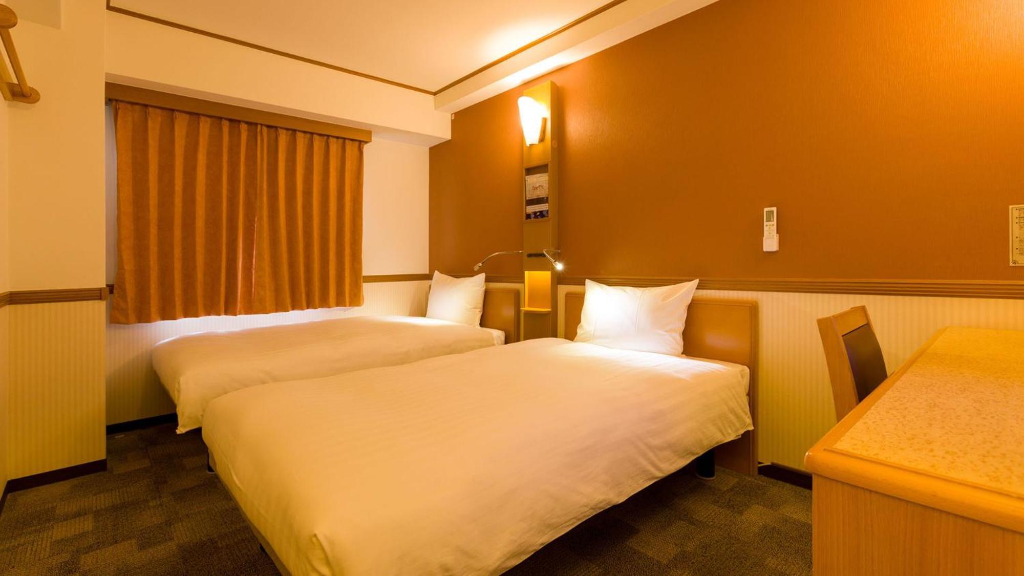 Toyoko Inn Kanazawa-Eki Higashi-Guchi Quarto foto